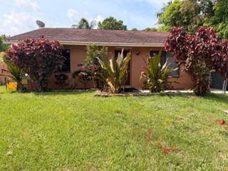 6082 Wauconda Way E, Lake Worth, FL 33463