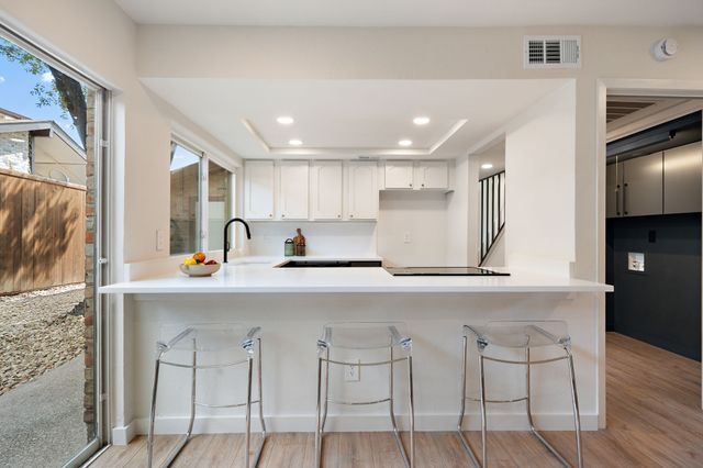 2653 Via Catalina, Carrollton, TX 75006
