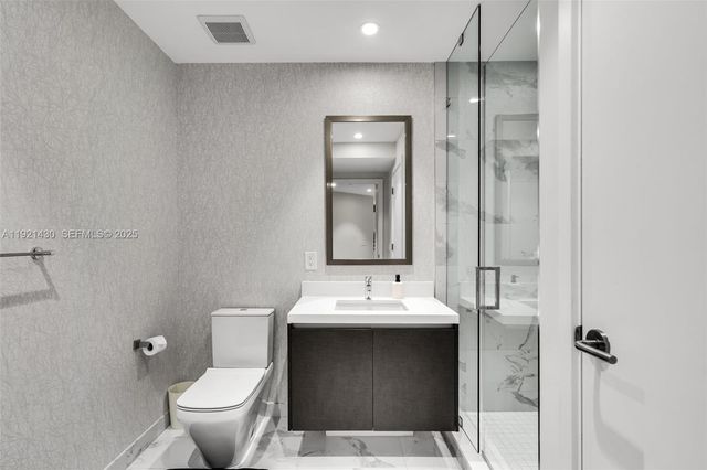 851 NE 1st Ave 4009, Miami, FL 33132