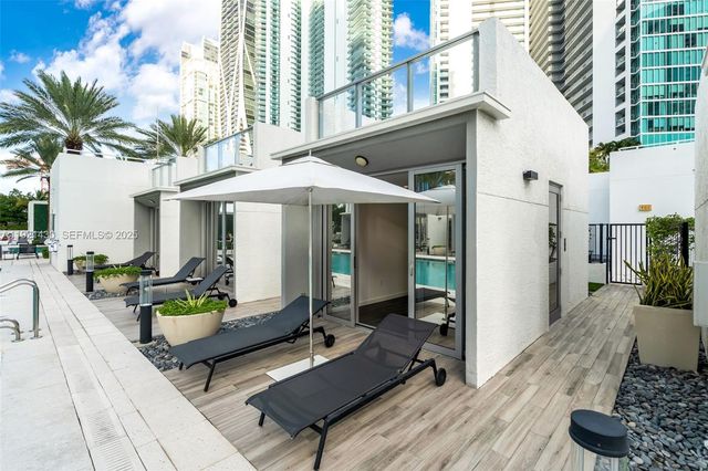 851 NE 1st Ave 4009, Miami, FL 33132