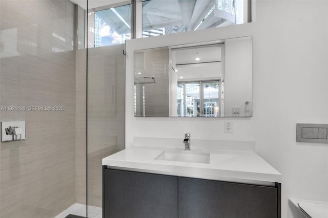 851 NE 1st Ave 4009, Miami, FL 33132