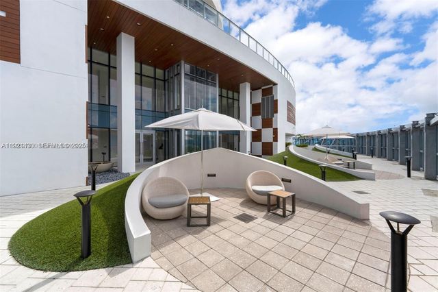 851 NE 1st Ave 4009, Miami, FL 33132