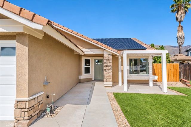 361 Wales Court, San Jacinto, CA 92583