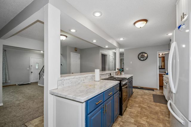 9631 13th Avenue S, Bloomington, MN 55425