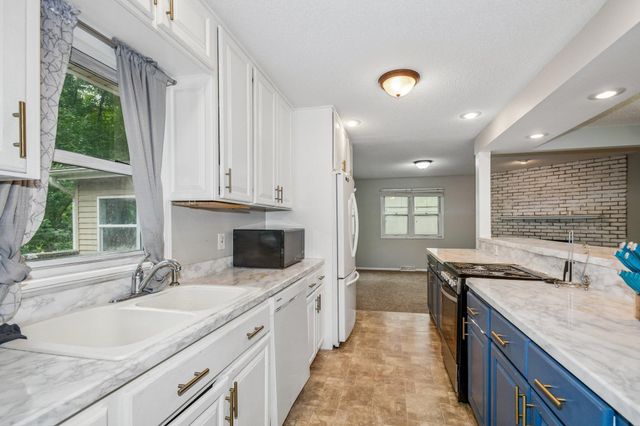 9631 13th Avenue S, Bloomington, MN 55425