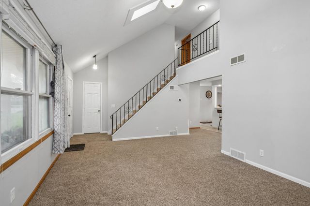 9631 13th Avenue S, Bloomington, MN 55425