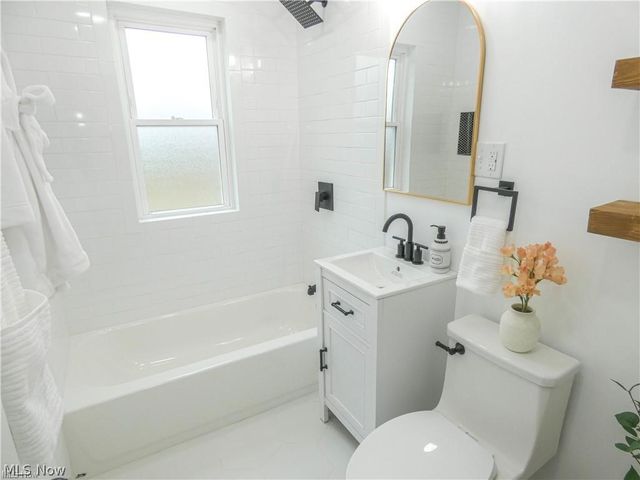 380 E 232nd Street, Euclid, OH 44123