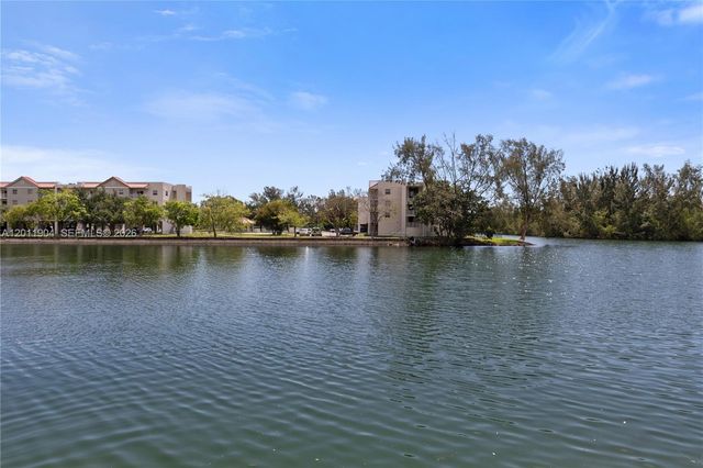 21133 SW 85th Ave 103, Cutler Bay, FL 33189