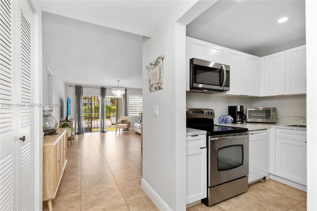 21133 SW 85th Ave 103, Cutler Bay, FL 33189