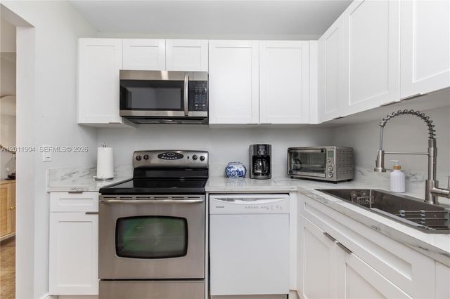 21133 SW 85th Ave 103, Cutler Bay, FL 33189