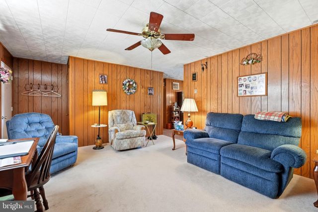 56 HILLVIEW RD, Birdsboro, PA 19508
