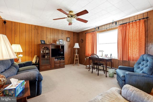 56 HILLVIEW RD, Birdsboro, PA 19508