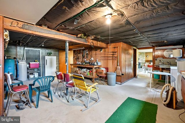 56 HILLVIEW RD, Birdsboro, PA 19508