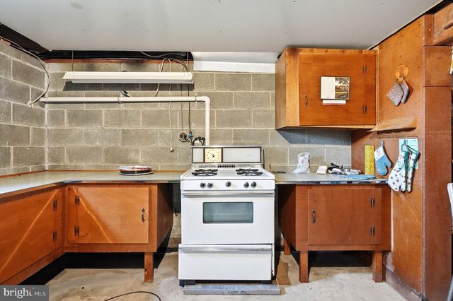 56 HILLVIEW RD, Birdsboro, PA 19508