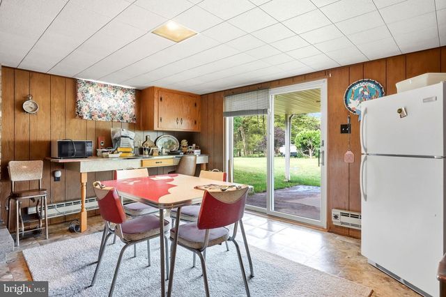 56 HILLVIEW RD, Birdsboro, PA 19508
