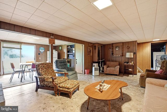 56 HILLVIEW RD, Birdsboro, PA 19508