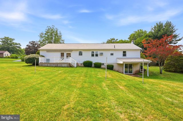 56 HILLVIEW RD, Birdsboro, PA 19508