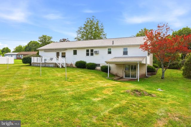 56 HILLVIEW RD, Birdsboro, PA 19508