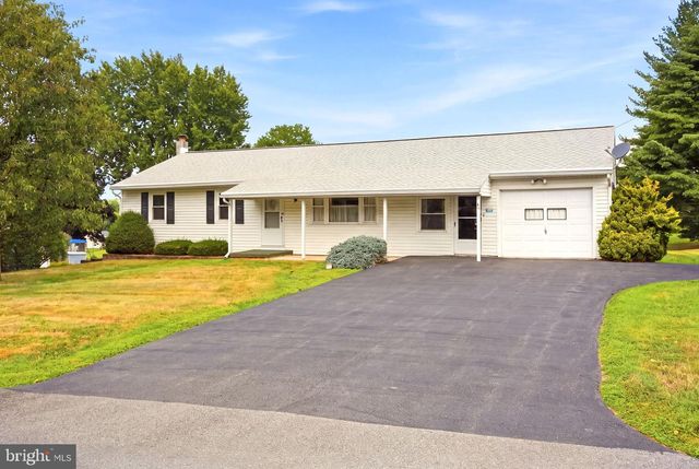 56 HILLVIEW RD, Birdsboro, PA 19508