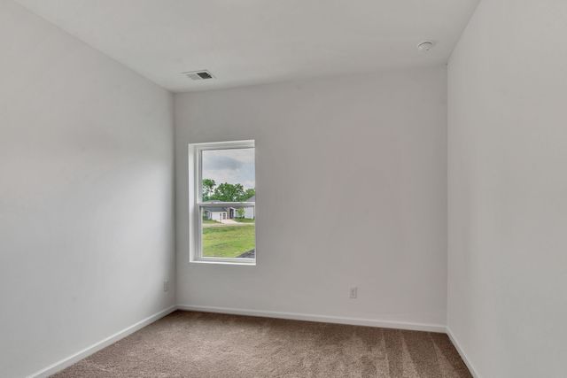 1012 Linn Cove Ct, Gallatin, TN 37066