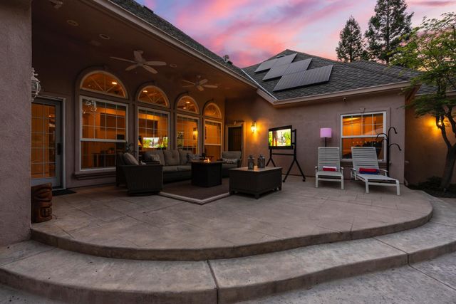 11318 Scarlet Oak Dr, Oakdale, CA 95361