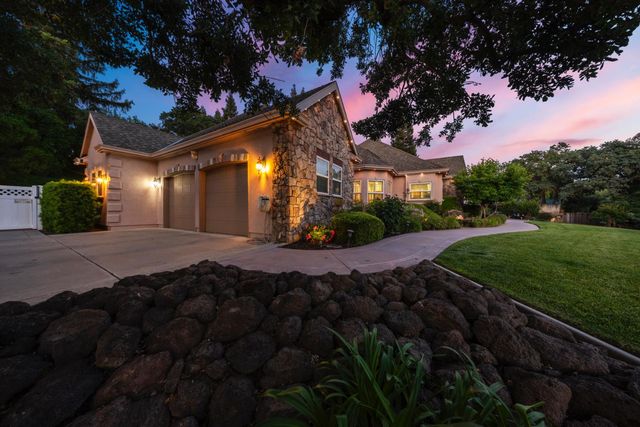 11318 Scarlet Oak Dr, Oakdale, CA 95361