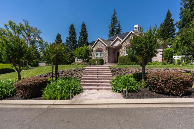 11318 Scarlet Oak Dr, Oakdale, CA 95361