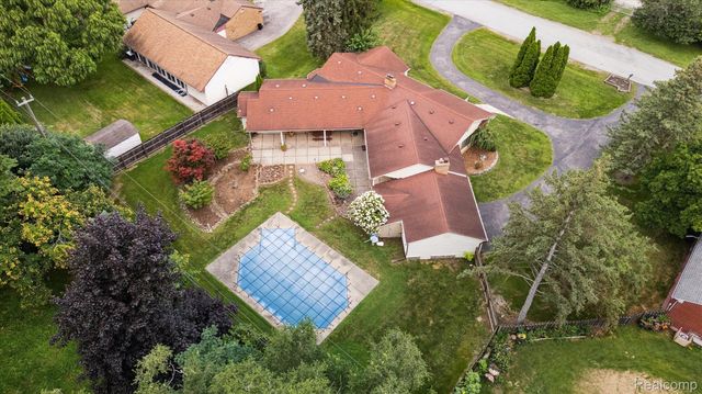 26235 Ross Drive, Redford Charter Township, MI 48239