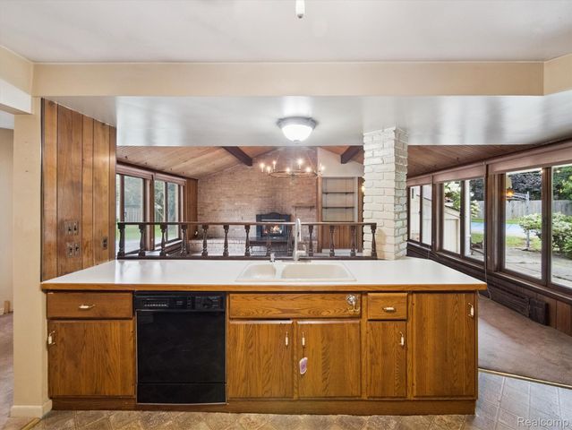 26235 Ross Drive, Redford Charter Township, MI 48239