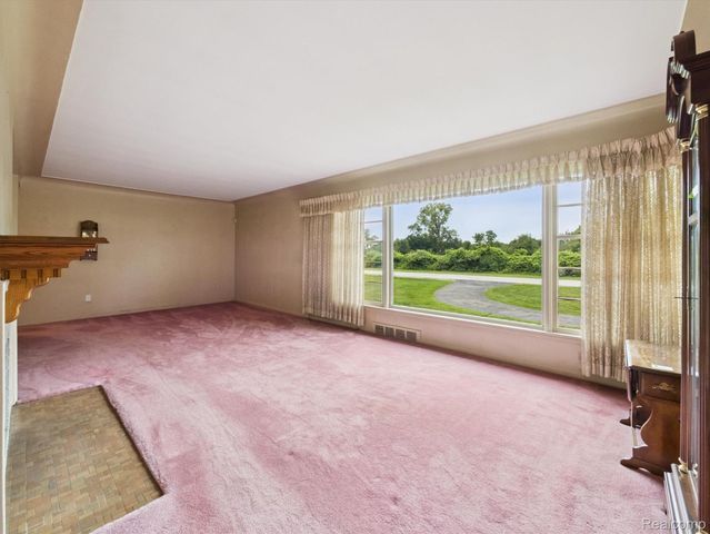 26235 Ross Drive, Redford Charter Township, MI 48239