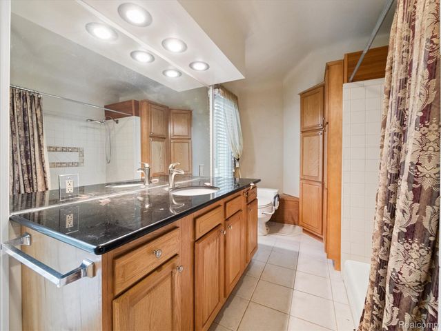 26235 Ross Drive, Redford Charter Township, MI 48239