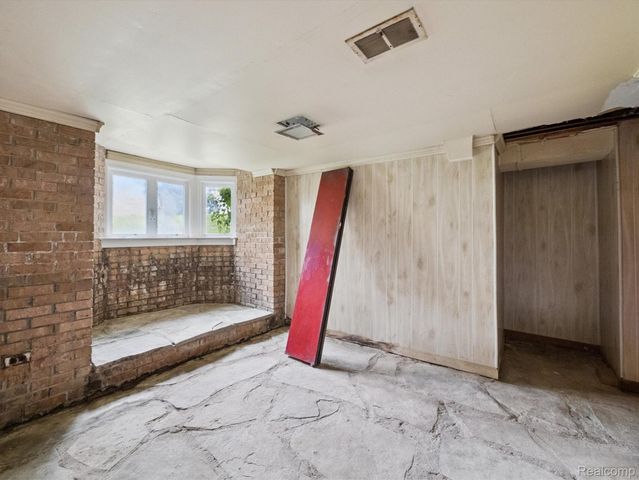 26235 Ross Drive, Redford Charter Township, MI 48239