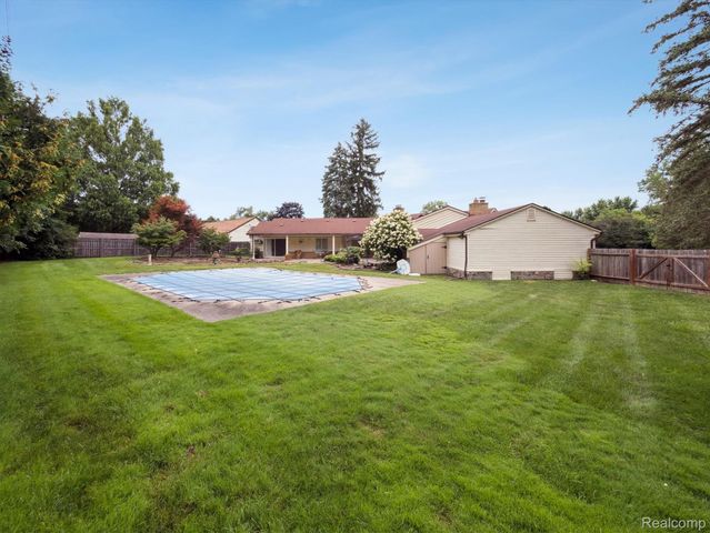 26235 Ross Drive, Redford Charter Township, MI 48239