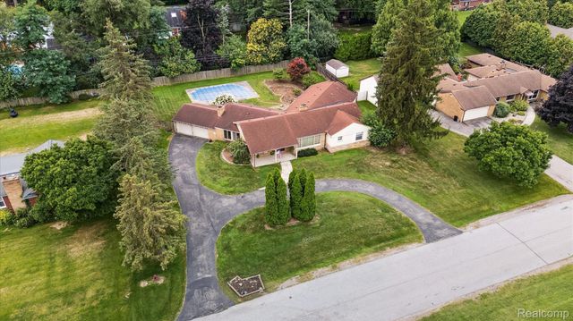 26235 Ross Drive, Redford Charter Township, MI 48239