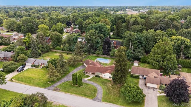 26235 Ross Drive, Redford Charter Township, MI 48239