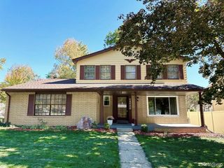 24888 APPLE CREST Drive, Novi, MI 48375