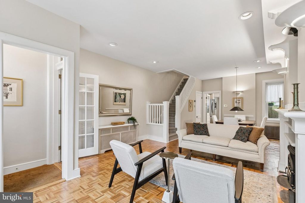 726 FITZWATER ST, PHILADELPHIA, PA 19147 — photo 2