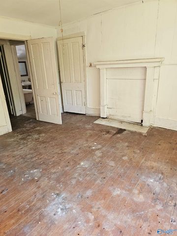 704 West Washington Street, Athens, AL 35611