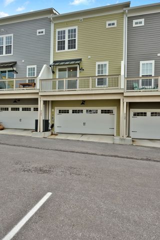 3141 Setting Sun Dr, Thompsons Station, TN 37179
