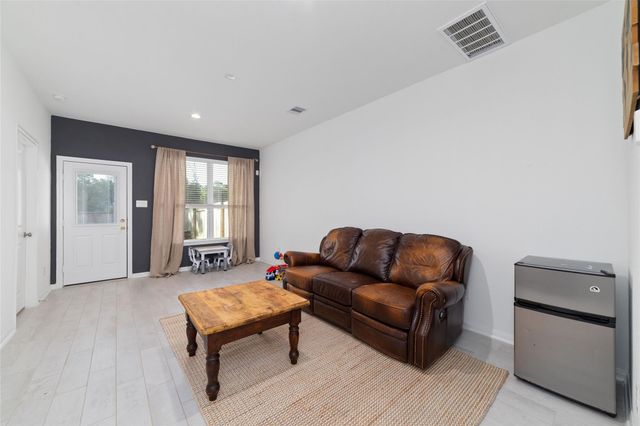 331 E Coralburst Loop, Montgomery, TX 77316