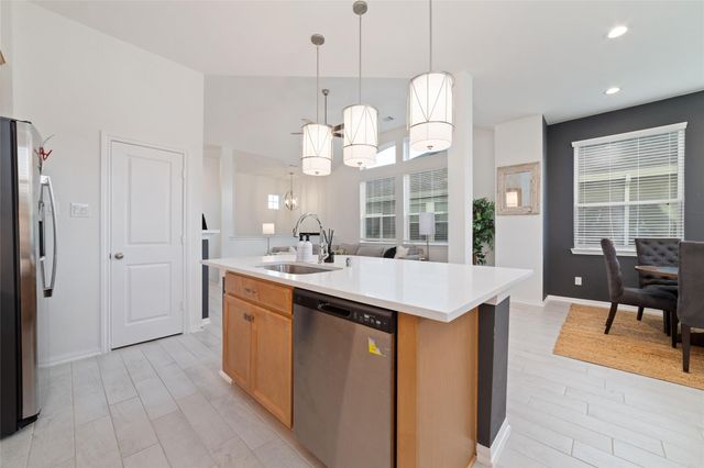 331 E Coralburst Loop, Montgomery, TX 77316