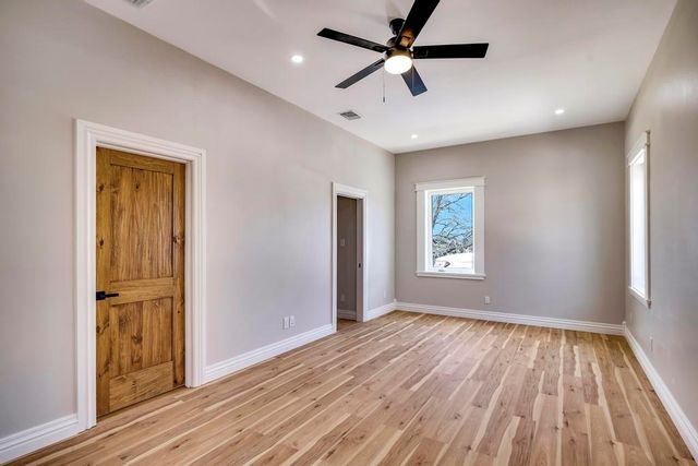 111 Stoney Hills Rd, Center Point, TX 78010