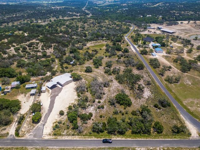 111 Stoney Hills Rd, Center Point, TX 78010