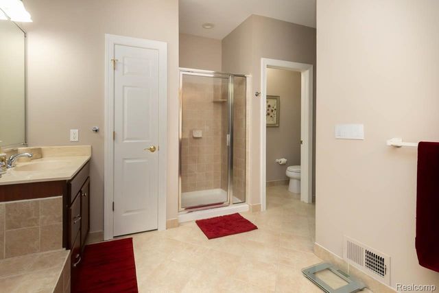 45042 Broadmoor Circle S, Northville Township, MI 48168