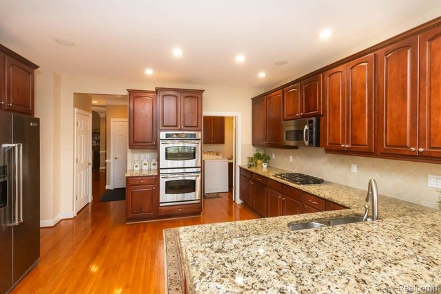 45042 Broadmoor Circle S, Northville Township, MI 48168