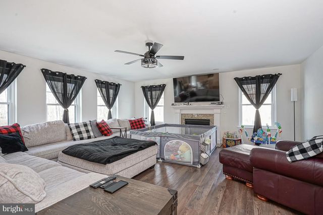 8 EMILIE CT, Buena, NJ 08310