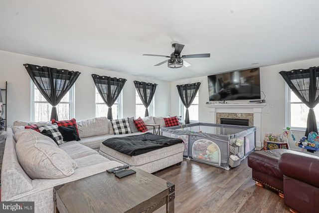 8 EMILIE CT, Buena, NJ 08310