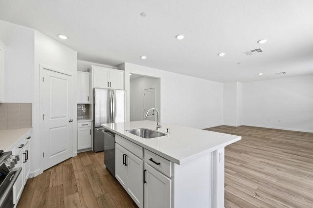1272 Leonhardt Loop, Lincoln, CA 95648