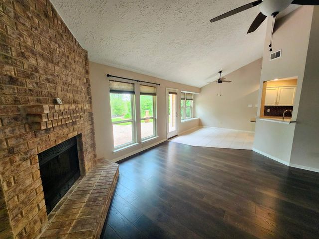 2827 Creek Manor Drive, Houston, TX 77339