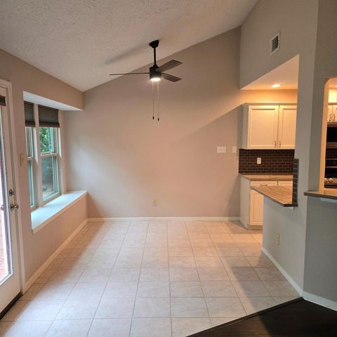 2827 Creek Manor Drive, Houston, TX 77339